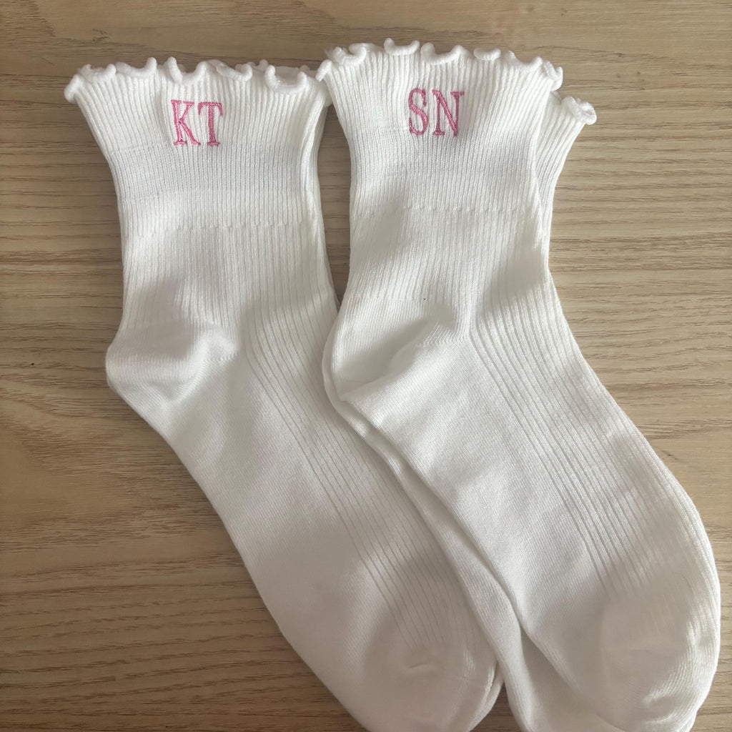 Embroidered initials ruffle ankle socks